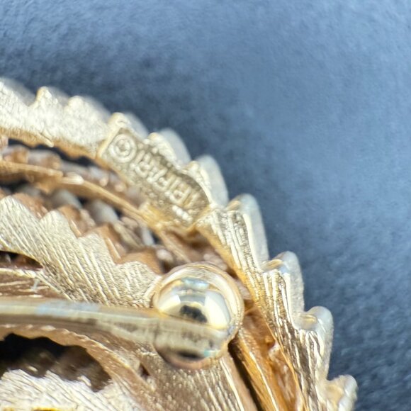 Crown Trifari Gold Tone Fern Leaf Brooch Pin Vintage Signed Elegant Statement Ac - Picture 5 of 6